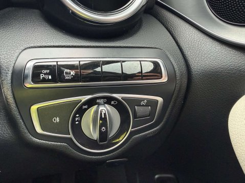 Mercedes-Benz C Class 2.0 C200 Sport Auto 4dr 23