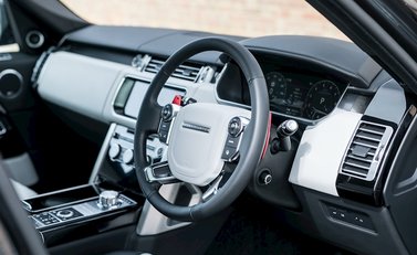 Land Rover Range Rover 5.0 SVAutobiography Dynamic 11