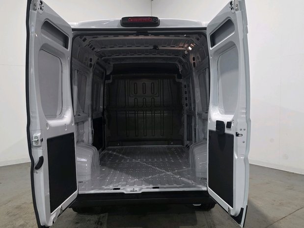 Fiat Ducato Ducato 35 L2 H2 2.2 Multijet 140 Van Primo 10