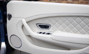 Bentley Continental GT V8 S Mulliner Convertible 23