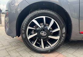 Toyota Aygo 1.0 VVT-I X-TREND TSS 5 DOOR 12