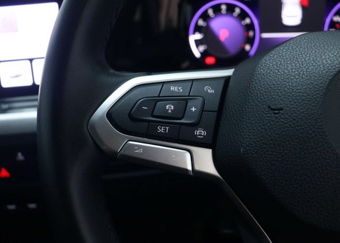 Volkswagen Golf 1.0 eTSI MHEV Life Hatchback 5dr Petrol Hybrid DSG Euro 6 (s/s) (110 ps) 37