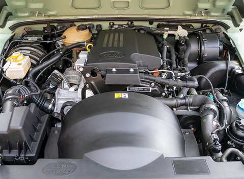 Land Rover Defender 110 Heritage Station Wagon 29