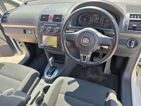 Volkswagen Touran 1.4 TSI BlueMotion Tech SEL MPV 5dr Petrol DSG Euro 6 (s/s) (150 ps) 42