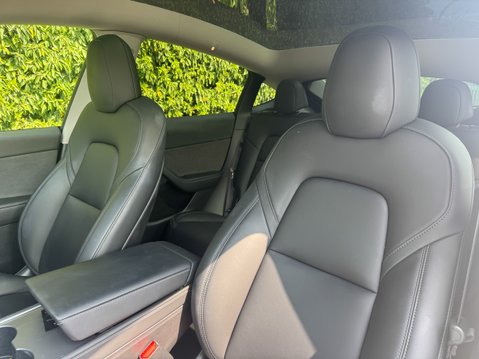 Tesla Model Y (Dual Motor) Long Range SUV 5dr Electric Auto 4WDE (384 bhp) 8