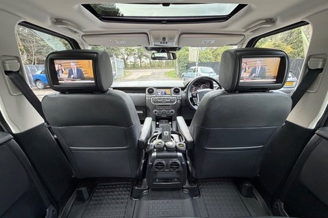 Land Rover Discovery SDV6 LANDMARK - ONE OWNER - 10 SERVICED INC CAMBELT 25