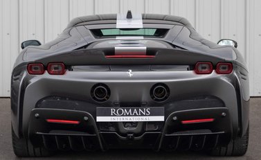 Ferrari SF90 Stradale 18