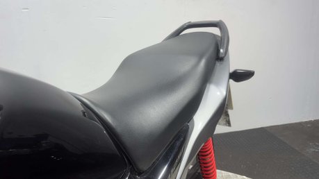 Honda CB 2021 17k NEW MOT GREAT CONDITION 125CC LEARNER BIKE CBF125 33