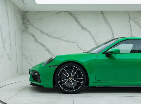Porsche 911 Turbo S (992) 43