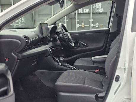 Toyota Yaris 1.5 VVT-h Design Hatchback 5dr Petrol Hybrid E-CVT Euro 6 (s/s) (116 ps) 35