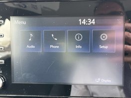 Toyota Yaris 1.5 Yaris Icon HEV CVT 5dr 44