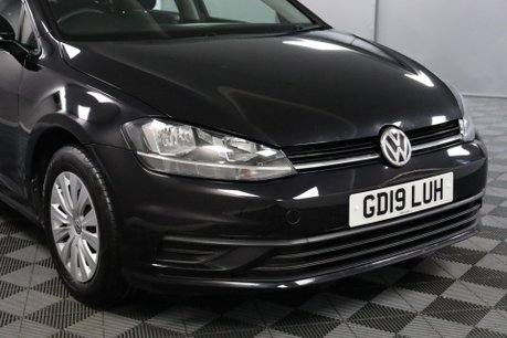 Volkswagen Golf S TSI 10