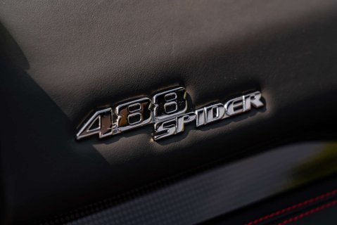 Ferrari 488 Spider 20
