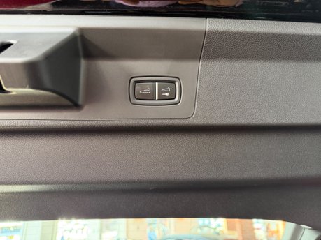Porsche Panamera PDK 57