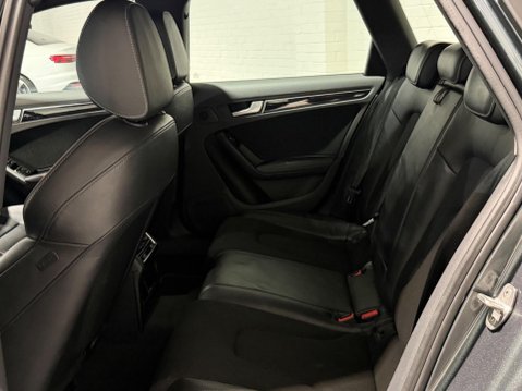 Audi A4 2.0 TDI S line quattro Euro 5 (s/s) 5dr 33