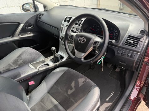 Toyota Avensis 2.0 D-4D Icon Business Edition Tourer Euro 5 5dr 2