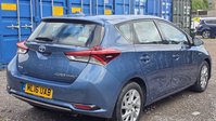 Toyota Auris 1.8 VVT-h Business Edition Hatchback 5dr Petrol Hybrid CVT Euro 6 (s/s) (Sa 8