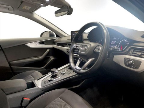 Audi A4 2.0 TDI 35 SE Saloon 4dr Diesel S Tronic Euro 6 (s/s) (150 ps) 12