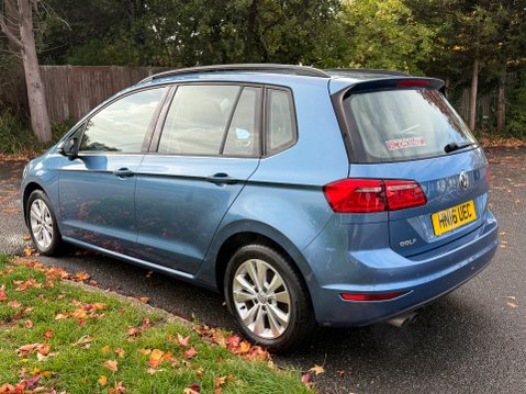 Volkswagen Golf SV SE TSI 6