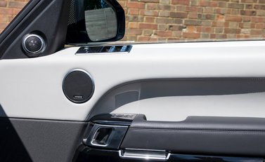 Land Rover Range Rover Sport 5.0 SVR 22