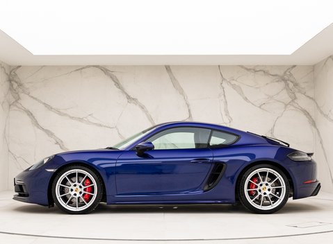 Porsche 718 Cayman GTS 4.0 2