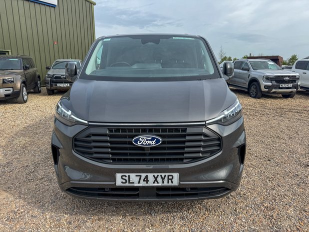 Ford Transit Custom SWB L1H1 Low Roof Limited 300 Air Con Alloys Camera Sensors Euro 6 3