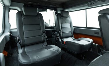 Land Rover Defender 110 Adventure Edition 8