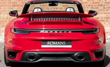 Porsche 911 Turbo S Cabriolet (992) 5