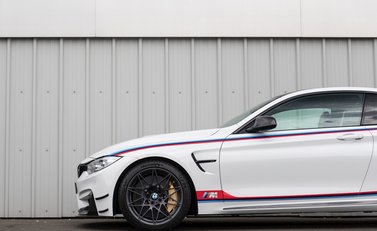BMW M4 DTM Champion Edition 37