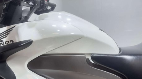 Honda VFR 2011 ONLY 22K NEW MOT SERVICED TOP BOX TOURER 800CC 23