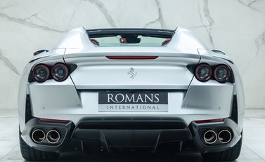 Ferrari 812 GTS 8