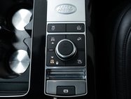 Land Rover Range Rover 4.4 SD V8 Vogue SE SUV 5dr Diesel Auto 4WD Euro 6 (s/s) (339 ps) 41