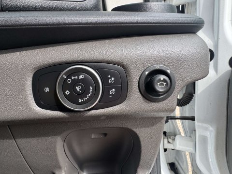 Ford Transit 2.0 350 Leader Low Floor Box Van 10