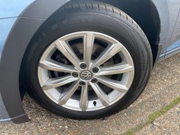 Volkswagen Passat 2.0 Passat SE Business TDI BlueMotion Technology 4dr 3