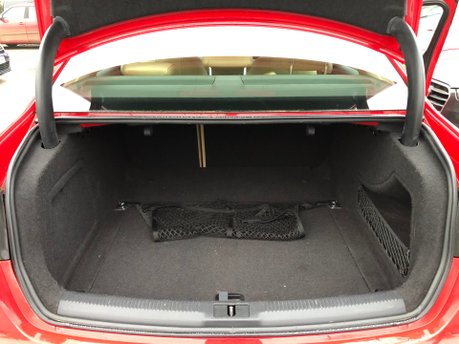 Audi A4 2.0 TDI SE TECHNIK Saloon Automatic 1 private owner with FSH 13