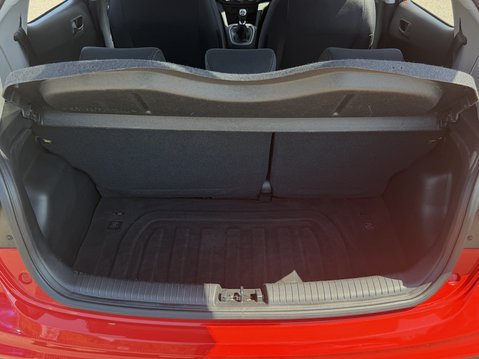 Hyundai i10 1.0 Play 5dr 38