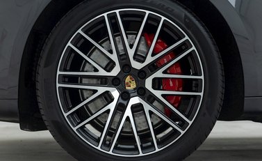 Porsche Macan GTS 8