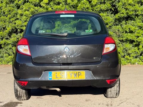 Renault Clio 1.2 Dynamique TomTom Euro 5 3dr 9