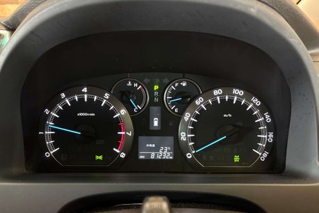 Toyota Vellfire V6 L Edition 9
