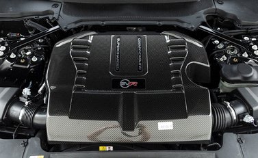 Land Rover Range Rover Sport 5.0 SVR Carbon Edition 36