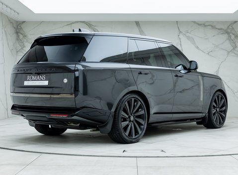 Land Rover Range Rover P530 SV 3