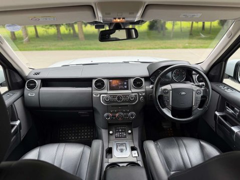Land Rover Discovery 3.0 Discovery Graphite SDV6 Auto 4WD 5dr 30