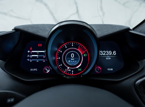 Aston Martin Vantage F1 EDITION 21