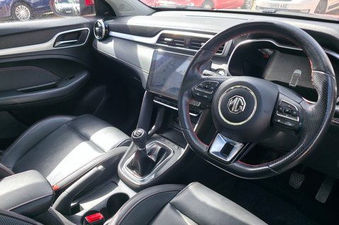 MG ZS EXCLUSIVE T-GDI.. MAIN DEALER SERVICE HISTORY.. STUNNING EXAMPLE 10