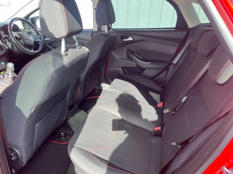 Ford Focus 1.5T EcoBoost Zetec S Red Edition Euro 6 (s/s) 5dr 39