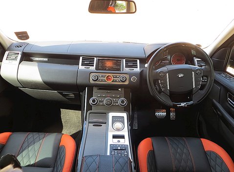 Land Rover Range Rover Sport 3.0 SDV6 HSE Kahn Vesuvius Edition 12