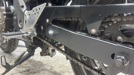 Kawasaki Z ZR750 2005 ONLY 20K NEW MOT SERVICED COMMUTER BIKE 750CC 36