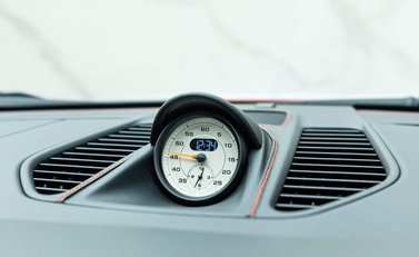 Porsche 911 GT2 RS (991) 16