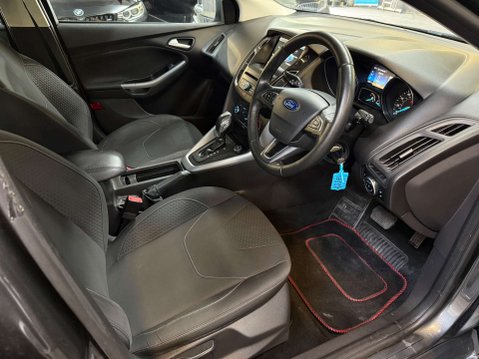 Ford Focus 1.6 Focus Zetec Auto 5dr 2