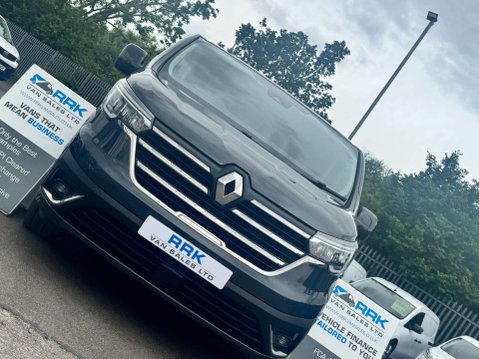 Renault Trafic 2.0 dCi Blue SL28 Sport Panel Van 5dr Diesel Manual L1 H1 Euro 6 (s/s) (130 40